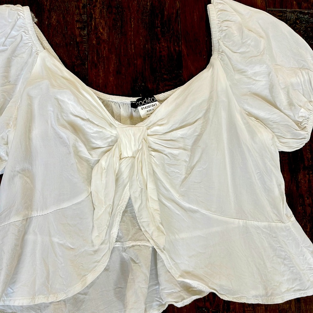 White cropped blouse from an Italian boutique